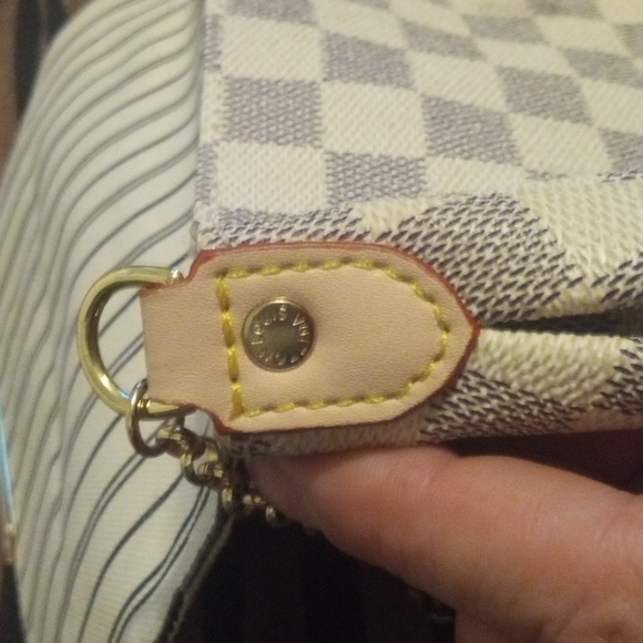 Louis Vuitton handbag - Picture 4 of 4